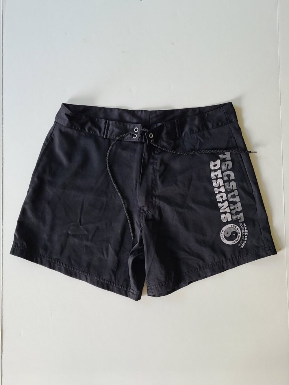 T&C Surf Designs Hawaii Board Shorts 30" Wst Black Spellout Yin Yang Logo Japan